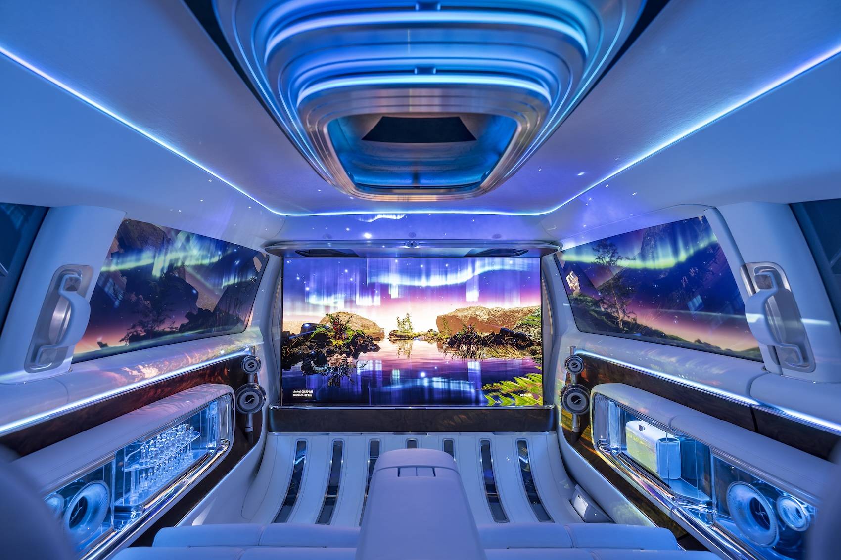 不止是新車聯歡，更是技術大會——深度解讀2025奔馳品牌科技日的信息系統集成服務